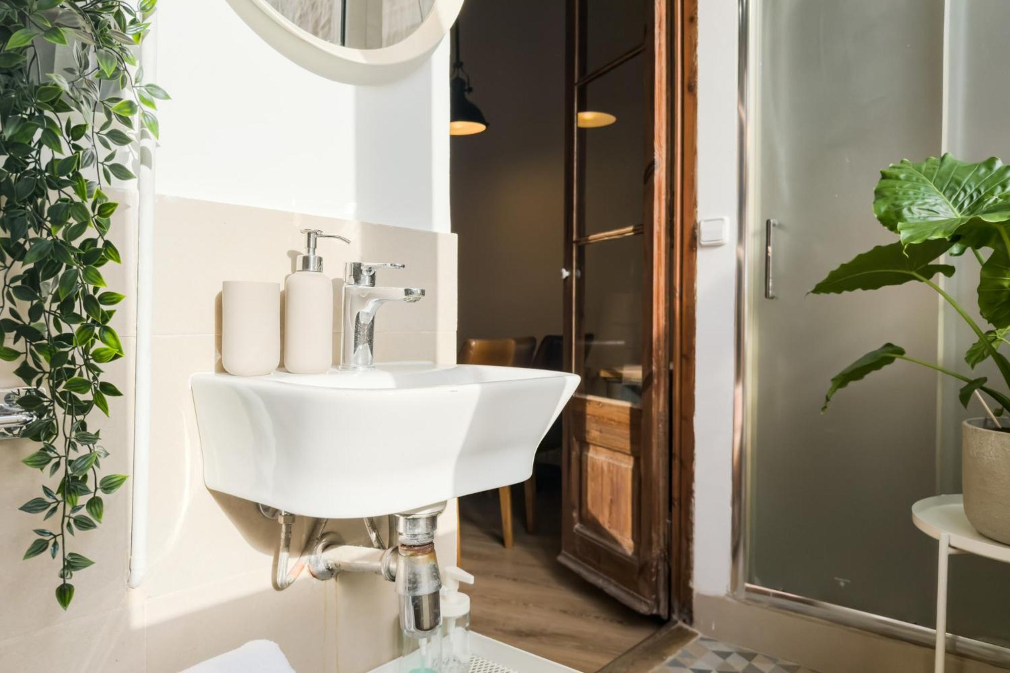Magalhaes - Trad Flat In Poble Sec, Near Ramblas Barcelona Zewnętrze zdjęcie